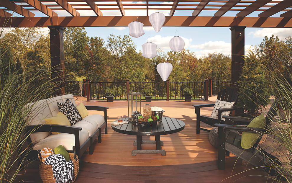 Deck with pergola and seating 